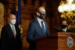 Febrero 15, 2022: Senator Kane joins Governor Tom Wolf to celebrate the creation of Pennsylvania’s Broadband Development Authority, which will manage at least $100 million in federal aid to coordinate the rollout of broadband across Pennsylvania.