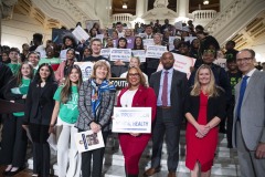 Noviembre 15, 2023: Senators Schwank and Kane hosted students from all over Pennsylvania in the Main Rotunda today to bring awareness to increased struggles with mental health in schools and for passage of Senate Bill 886 which would allow excused mental health days in PA.
