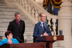 Noviembre 14, 2023 – Today, State Senators Christine Tartaglione (D-2), John Kane (D-9), and Jimmy Dillon (D-5) announced a package of legislation aimed at overhauling Pennsylvania’s addiction recovery system.