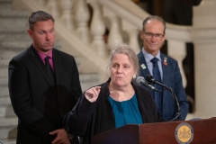 Noviembre 14, 2023 – Today, State Senators Christine Tartaglione (D-2), John Kane (D-9), and Jimmy Dillon (D-5) announced a package of legislation aimed at overhauling Pennsylvania’s addiction recovery system.